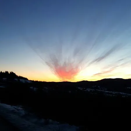 卡斯特尔酒店 萨莫科夫