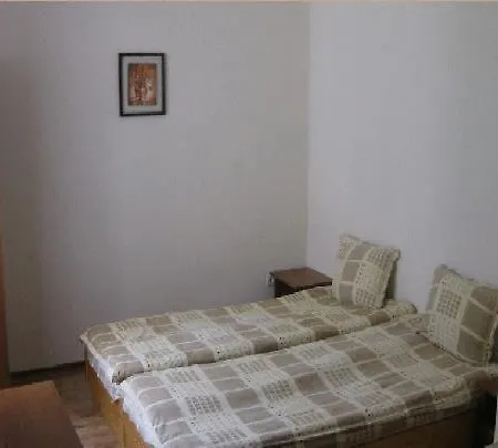 卡斯特尔酒店 萨莫科夫